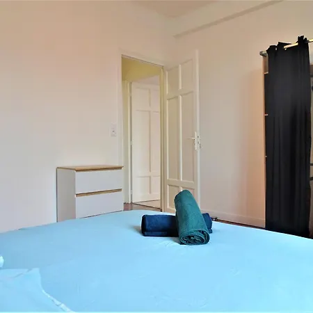 Апартаменты Chambre Privee Et Spacieuse Au Sein D'un Logement Partage - Central, Quartier Villebourbon - 3 Doubles - 2 Balcons - Places De Stationnements Gratuites - 5 Min A Pied Gare Et Hypercentre