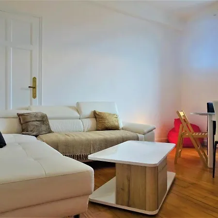 Apartment Chambre Privee Et Spacieuse Au Sein D'un Logement Partage - Central, Quartier Villebourbon - 3 Doubles - 2 Balcons - Places De Stationnements Gratuites - 5 Min A Pied Gare Et Hypercentre Montauban