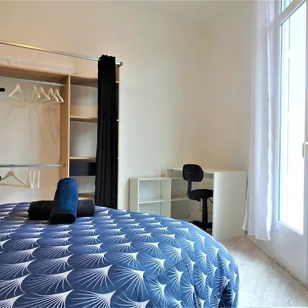 Chambre Privee Et Spacieuse Au Sein D'un Logement Partage - Central, Quartier Villebourbon - 3 Doubles - 2 Balcons - Places De Stationnements Gratuites - 5 Min A Pied Gare Et Hypercentre Apartment