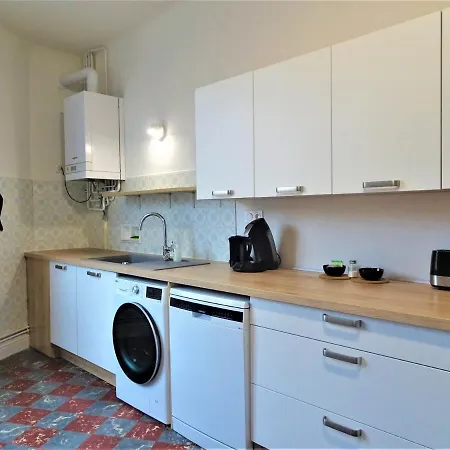 Chambre Privee Et Spacieuse Au Sein D'un Logement Partage - Central, Quartier Villebourbon - 3 Doubles - 2 Balcons - Places De Stationnements Gratuites - 5 Min A Pied Gare Et Hypercentre Apartment Montauban