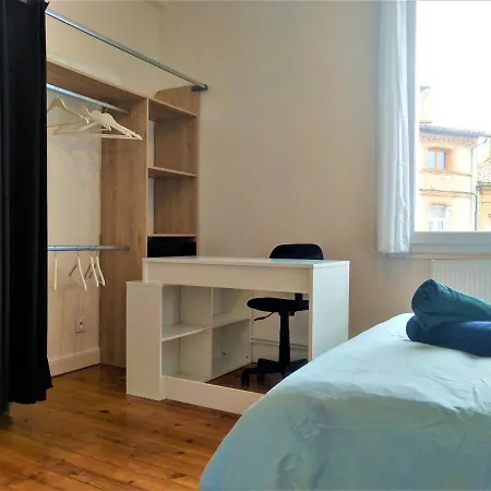 Chambre Privee Et Spacieuse Au Sein D'un Logement Partage - Central, Quartier Villebourbon - 3 Doubles - 2 Balcons - Places De Stationnements Gratuites - 5 Min A Pied Gare Et Hypercentre Apartment *