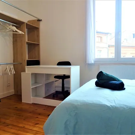 Chambre Privee Et Spacieuse Au Sein D'un Logement Partage - Central, Quartier Villebourbon - 3 Doubles - 2 Balcons - Places De Stationnements Gratuites - 5 Min A Pied Gare Et Hypercentre