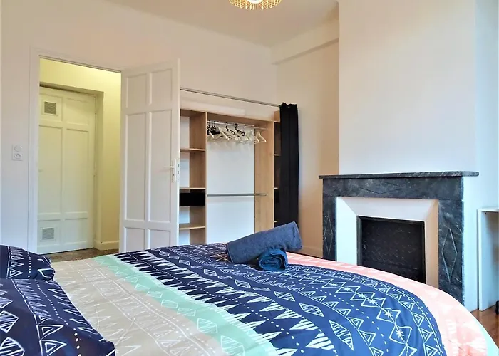 Chambre Privee Et Spacieuse Au Sein D'un Logement Partage - Central, Quartier Villebourbon - 3 Doubles - 2 Balcons - Places De Stationnements Gratuites - 5 Min A Pied Gare Et Hypercentre מונטובן