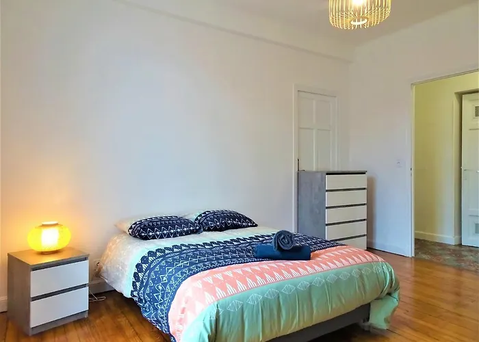 Chambre Privee Et Spacieuse Au Sein D'un Logement Partage - Central, Quartier Villebourbon - 3 Doubles - 2 Balcons - Places De Stationnements Gratuites - 5 Min A Pied Gare Et Hypercentre מונטובן