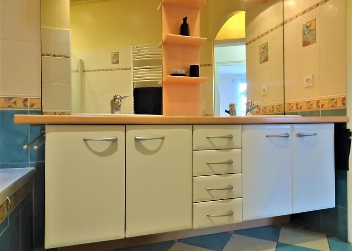 דירה Chambre Privee Et Spacieuse Au Sein D'un Logement Partage - Central, Quartier Villebourbon - 3 Doubles - 2 Balcons - Places De Stationnements Gratuites - 5 Min A Pied Gare Et Hypercentre מונטובן