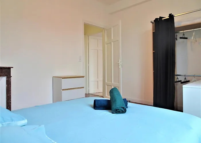 דירה Chambre Privee Et Spacieuse Au Sein D'un Logement Partage - Central, Quartier Villebourbon - 3 Doubles - 2 Balcons - Places De Stationnements Gratuites - 5 Min A Pied Gare Et Hypercentre